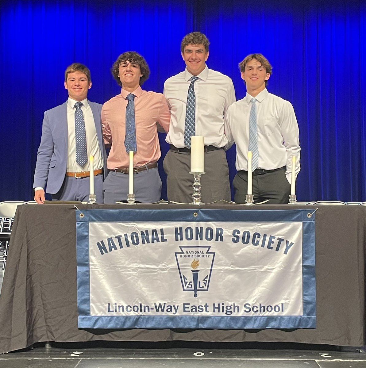 Lincoln Way Recruits (@lwvipers2024) on Twitter photo I post accomplishments of our guys often, but this is an important one. Great job guys - L2R in pic <a href="/MichaelSimenta7/">Michael Simental</a> <a href="/andrew_stone40/">Andrew Stone</a> <a href="/kyle25crabtree/">Kyle Crabtree</a> <a href="/npurpura925/">Nathan Purpura</a> College Coaches- They can play ball too! I post accomplishments of our guys often, but this is an important one. Great job guys - L2R in pic <a href="/MichaelSimenta7/">Michael Simental</a> <a href="/andrew_stone40/">Andrew Stone</a> <a href="/kyle25crabtree/">Kyle Crabtree</a> <a href="/npurpura925/">Nathan Purpura</a> College Coaches- They can play ball too!