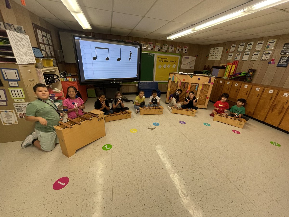 msfrazee_music's tweet photo. Xylophone ostinatos at @warriors112 today! #MusicEducation #xylophones #musicalform @mcallenfinearts @Erikardz11G https://t.co/gZ71mHZIkD