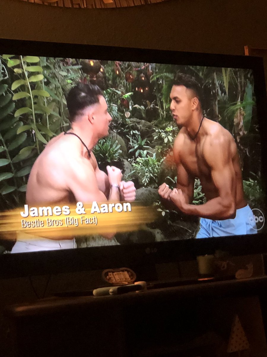 Tamburrito2's tweet photo. THE BOYS ARE BACK IN TOOWWWNN #BachelorInParadise https://t.co/8zTKN2Go9G