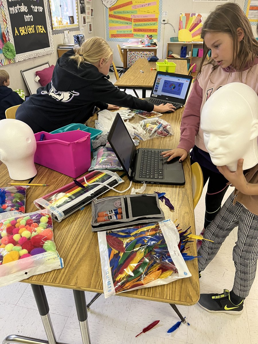 Cathy_lahr7's tweet photo. @oakhilles 5th grade students investigate the parts of the brain as an interactive system, and then encapsulate their personalities &amp; strengths on mannequin heads in the corresponding regions. #FOFE #CreativeCriticalThinker https://t.co/y2fhHX37AL