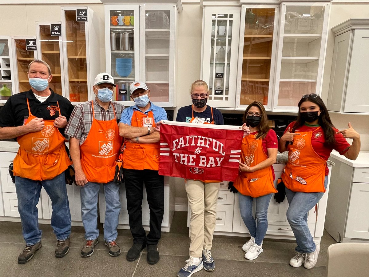 Emiliacast0622's tweet photo. CAM week day #2 #gameday #homedepot1009 #pacnorthproud https://t.co/5v68IKqij0