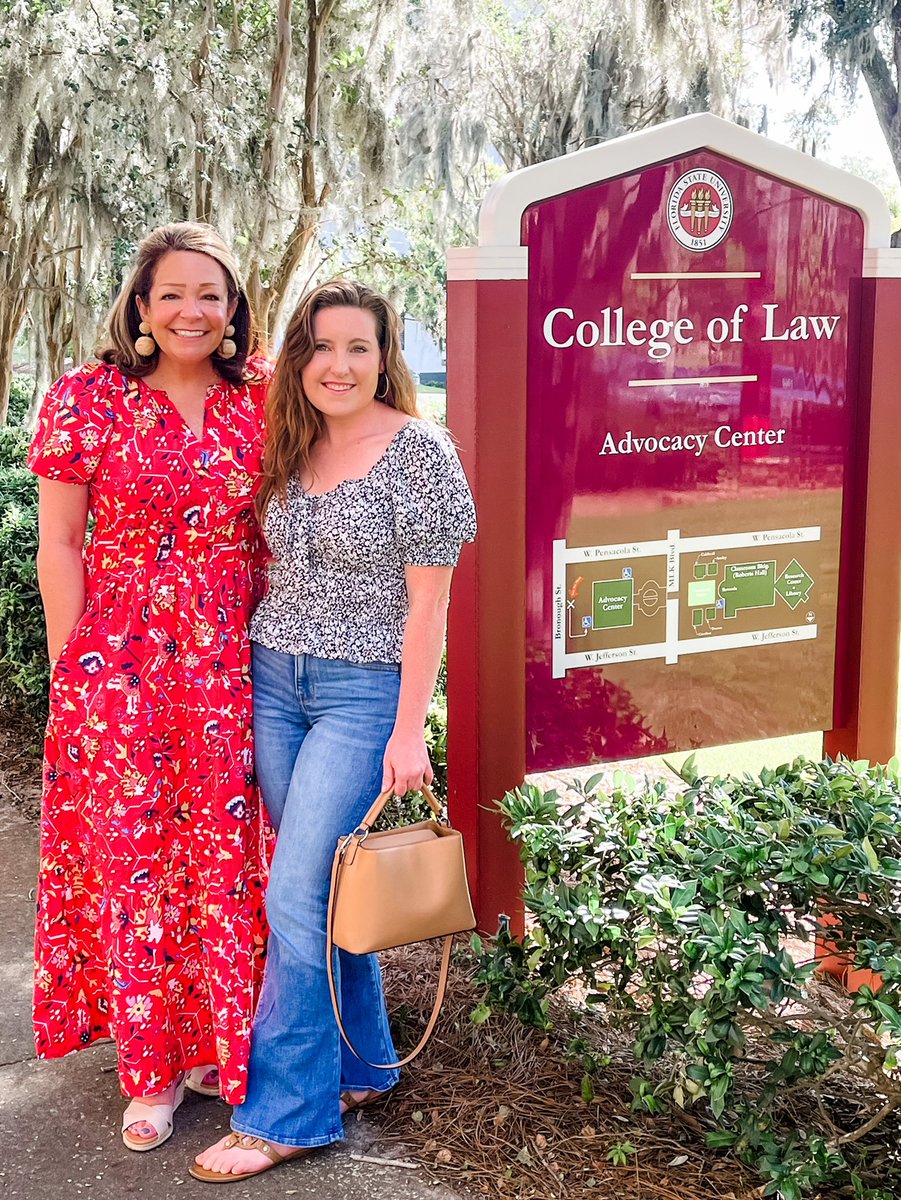 DeanB_FSULaw's tweet photo. My mentee > your mentee! β€οΈπ you, @anniemmurphy! So great to see you today! #BryanHall #FSULawGoldenGrad #Esquire https://t.co/BUrInMXD6g