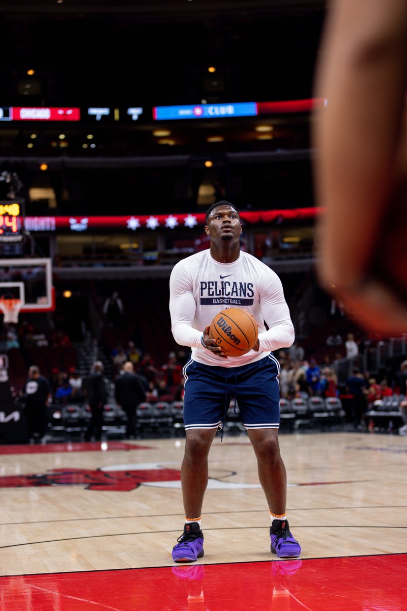 PelicansNBA's tweet photo. Z's baaaaaaaaaaack. https://t.co/DQche1CeZB