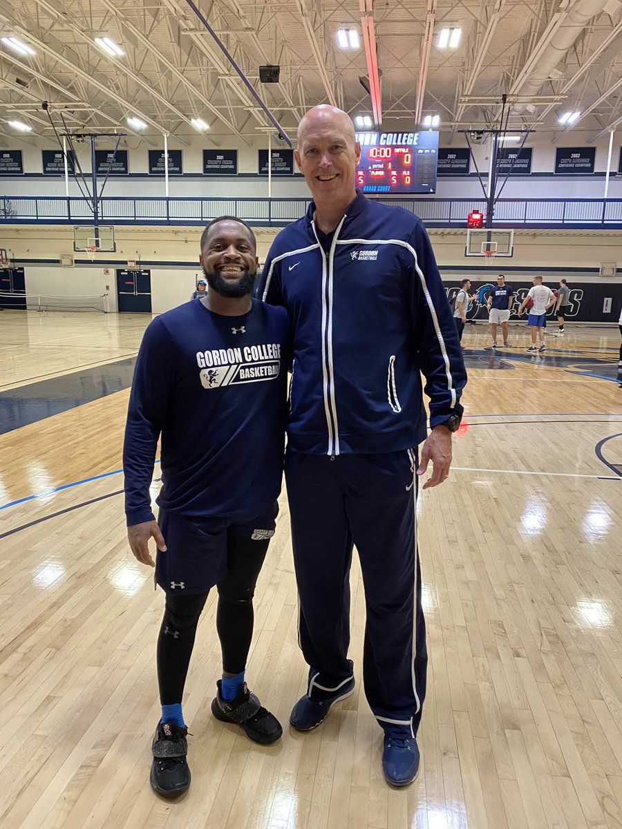 CoachJ211's tweet photo. Had a great time at the Alumni Game @gordonmbb1 @gordonathletics and seeing my old coaches @tallbaldcoach @DidierDinh and @Ariana_ATC who kept me alive for 4 years 😂 https://t.co/7zBv0wImad