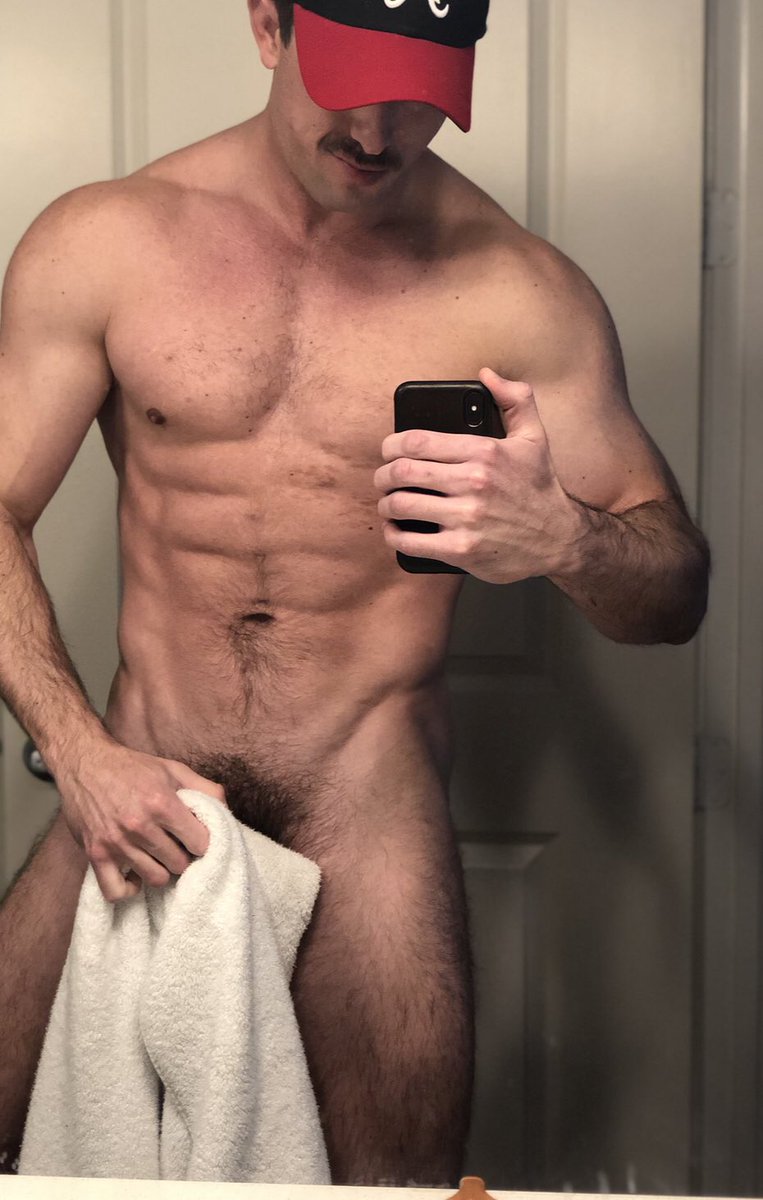 AlphaBen1990's tweet photo. #toweltuesday 

Who’s going to $erve daddy tonight with that #cashcunt? 🐷💸

#findom #humanatm #musclemaster https://t.co/zUKOapbV0z