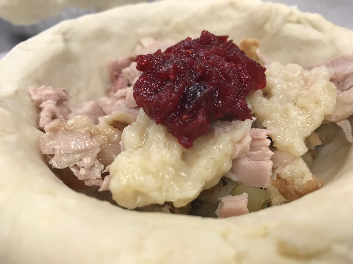 hmeceducator's tweet photo. Our Turkey Dinner Pie ๐ฅง
Ss learned that thereโs sweet & savoury pies ๐ฎ
Ss only made pastry, cranberry sauce & gravy for efficiency ๐
A great way to use up Thanksgiving or Christmas dinner leftovers.
#PRHomeEc #sd36learn #pie #turkeydinnerpie #useupleftovers https://t.co/W9nsJWEkci