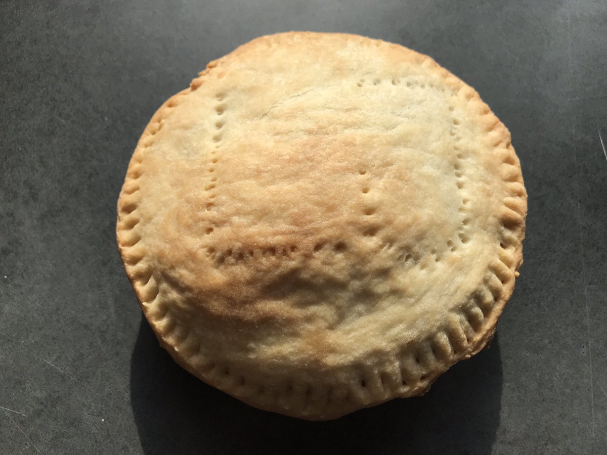 hmeceducator's tweet photo. Our Turkey Dinner Pie ๐ฅง
Ss learned that thereโs sweet & savoury pies ๐ฎ
Ss only made pastry, cranberry sauce & gravy for efficiency ๐
A great way to use up Thanksgiving or Christmas dinner leftovers.
#PRHomeEc #sd36learn #pie #turkeydinnerpie #useupleftovers https://t.co/W9nsJWEkci