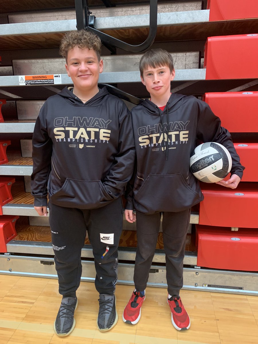 Twin Day at PCMS. 2022 HoCo Spirit Week!