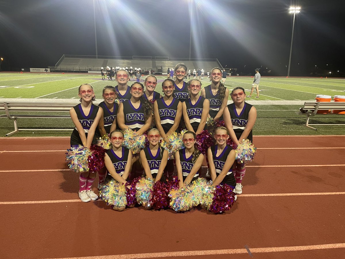 CoachThiel's tweet photo. In October, we wear pink every day! #witnessgreatness #cheerforacure @LLMSLynx @WillisSchools https://t.co/fc3ZZWX1zt