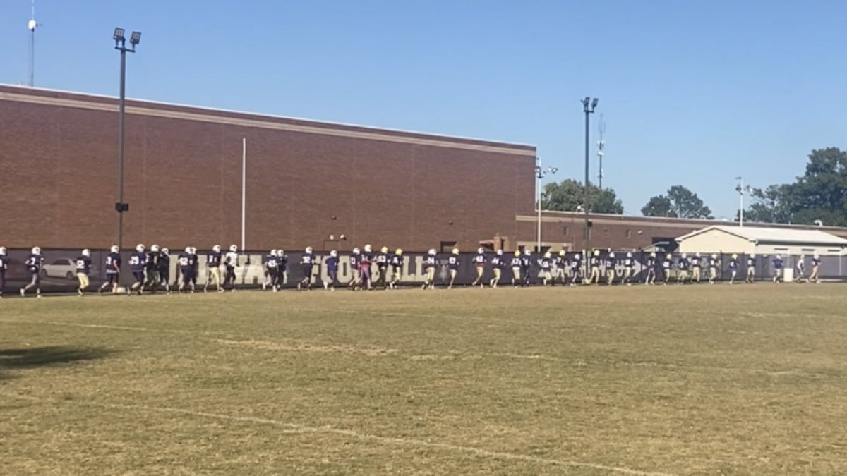 Coach_Caton's tweet photo. Another Great Day of coming Together as One!
Followed by a steak dinner together with our QB and O Line. #FAMILY-STRONG https://t.co/YoSAXPopKK