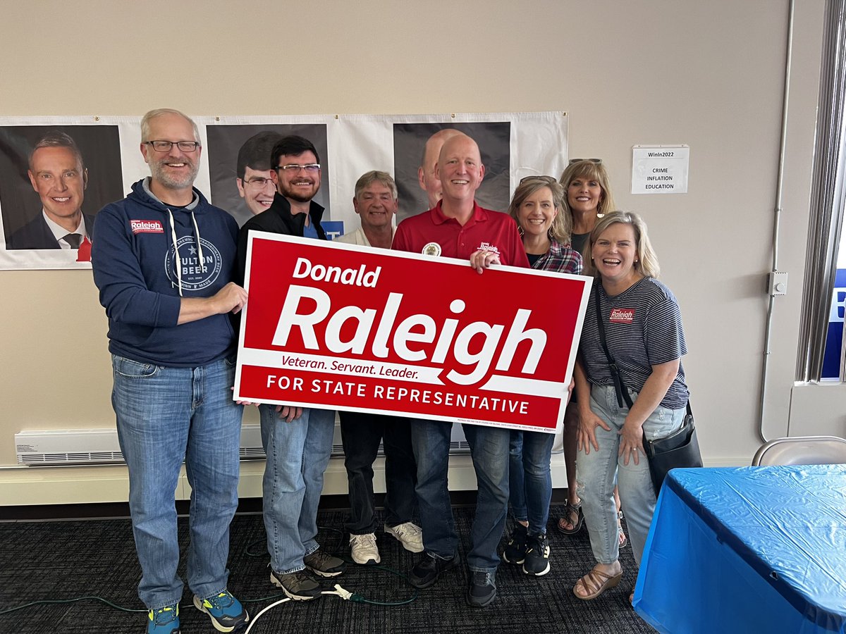 donaldraleigh's tweet photo. These dear friends came out to give me support and encouragement. @anneneu @KRobbinsMN @RepJohnsonMN @JimNashMN Nolan West and Peggy Scott I am blessed to know each of you. Thank you! #blessed #hd32b @MNHRCC @mngop https://t.co/DAaRtDX5xB