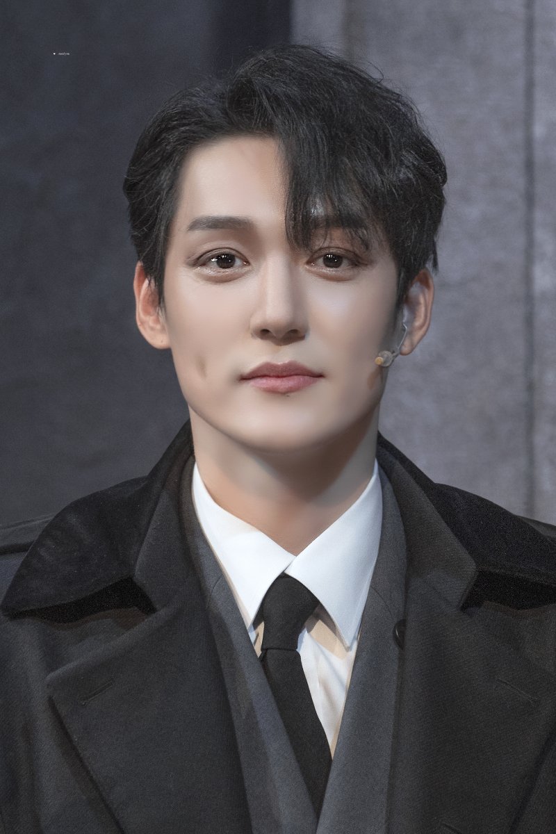 220925 뮤지컬 비더슈탄트 무대인사

라인하르트 클레어 #조풍래 배우님