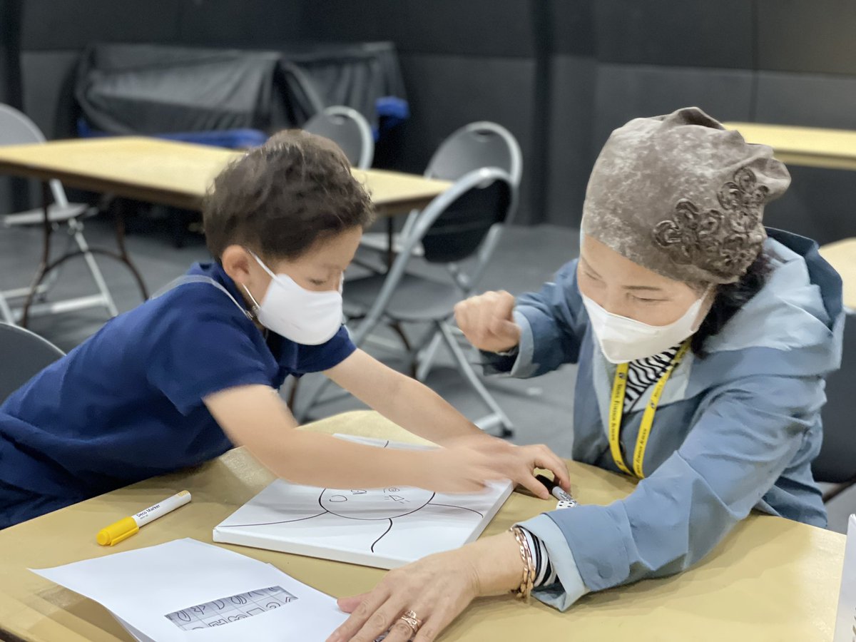 SFBritishSchool's tweet photo. Thanks to our #seoulforeignbritishschool Art teachers. Collaboration with a local welfare centre to share an @The_IPC exit point art piece with Yr1 and Yr2 children. Connecting our community. @SFS1912 @FOBISIA1 @FW_Education https://t.co/pV8lJjTby7