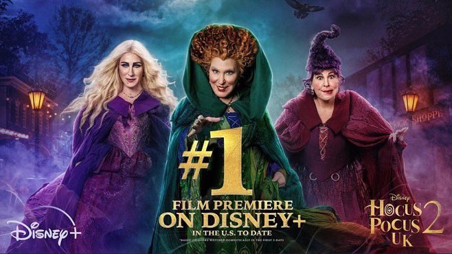 TisAnneFletcher's tweet photo. Wait, #HocusPocus2 
Is #1  on @DisneyPlus 😱😱

🧙🏻‍♀️🧹⚡️🕯🐈‍⬛🌕🎃🍁💚🎉 https://t.co/dPUTj9IXmC