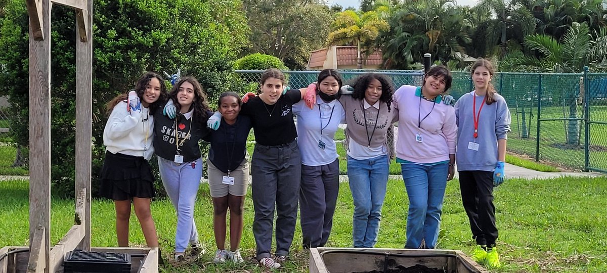 brcms128's tweet photo. Garden Club is ready to Rock and Grow! @brcms128 @jpribell1 @MsKarl_BRCMS @PrincipalLee3 @BocaRatonMiddle https://t.co/P5238XzlLK