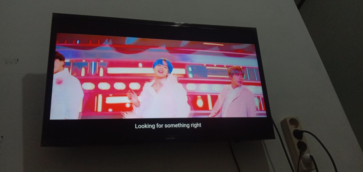 oldestseagull's tweet photo. Sebagai bentuk rispek kepada teman-teman Army (Fans Kpop BTS) yang berdonasi banyak sekali sebagai bentuk solidaritas atas Tragedi Kanjuruhan, hari ini saya akan nyetel lagunnya BTS sampai nanti jam pulang kantor.
Hormat https://t.co/aLagPJGsxZ