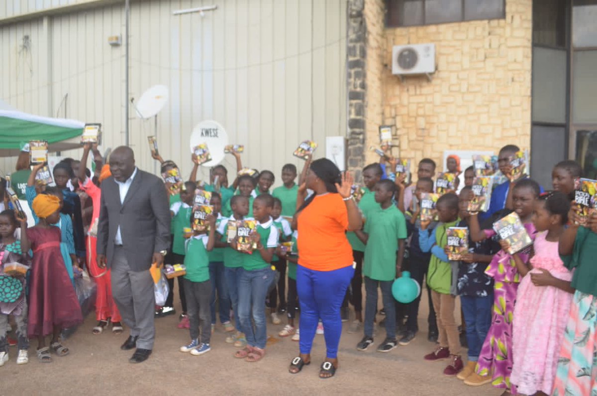 shola_faloye's tweet photo. Ever child went home with at least a gift.
Nigeria @62
To all those who encouraged and supported the Live Television independence show.

we are grateful 
#prtvc
#sharparrows
#unclesho
#sholafaloye https://t.co/2GQjBFo7MK