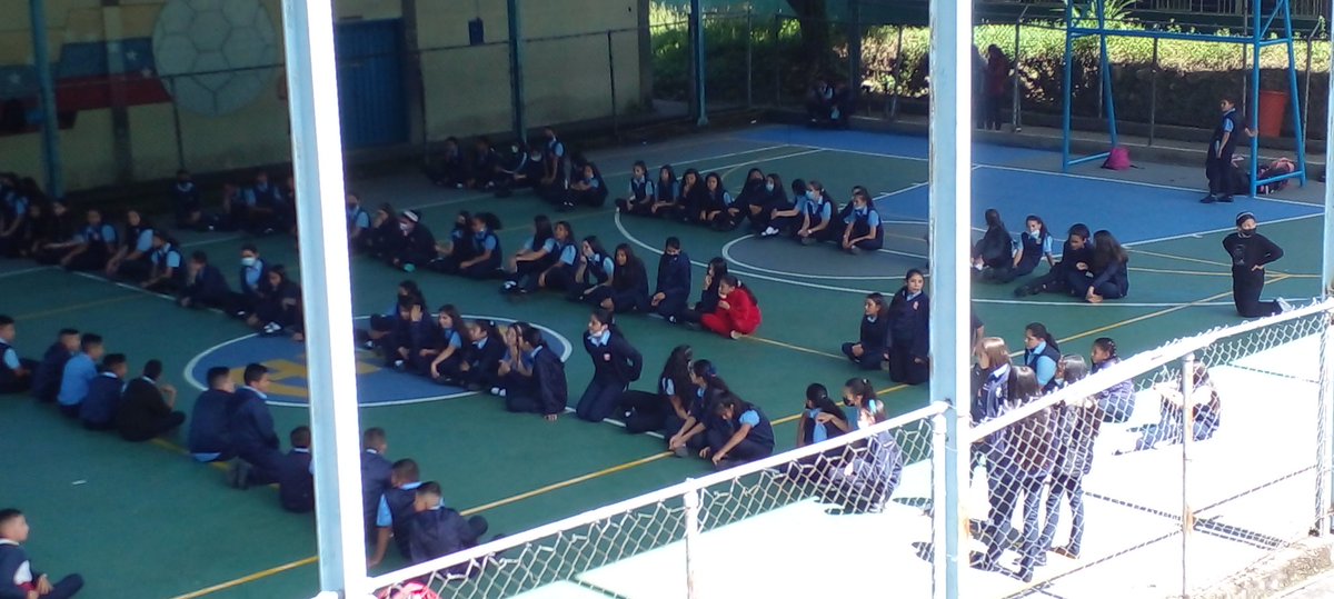 #Sept2022|| Instituciones Educativas del #Jáuregui del estado #Táchira reciben a los estudiantes con actividades Deportivas, Recreativas, Culturales. #RegresoAClases #JuntosPorLaEducaciónDelFuturo 
.@MPPEDUCACION 
.<a href="/_LaAvanzadora/">Yelitze Santaella</a> 
.<a href="/Berzabethg1/">Berzabethgandicaoficial</a> 
.<a href="/Crazet2011/">Crazet2011</a>
.@ZonaEducTachira