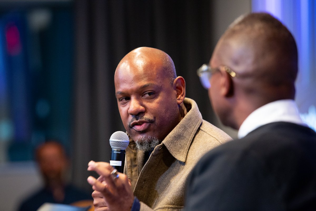 On the second day of <a href="/UNDP/">UN Development</a>’s Leaders for 2030 Retreat, a great discussion at the Leaders Dialogue &amp; Networking session. 
 
Inspiring testimonies from innovators &amp; leaders on what moves them to put their talent &amp; thinking at the service of public good. #FutureSmartUNDP