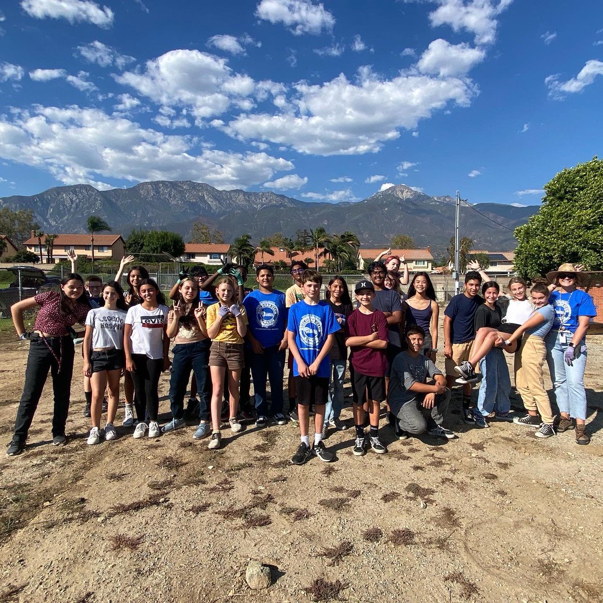 AltaLomaJH's tweet photo. The Builder’s club has a vision for a #commUNITY garden, an outdoor learning spot for all our students. Let’s support their vision! Willing to help? Donate items? Donate time? Donate skill? Donate? Please reach out to Builder’s Club Advisor Mrs. Hunt shunt@alsd.org #warriorPRIDE https://t.co/Bn2VMEgGrI