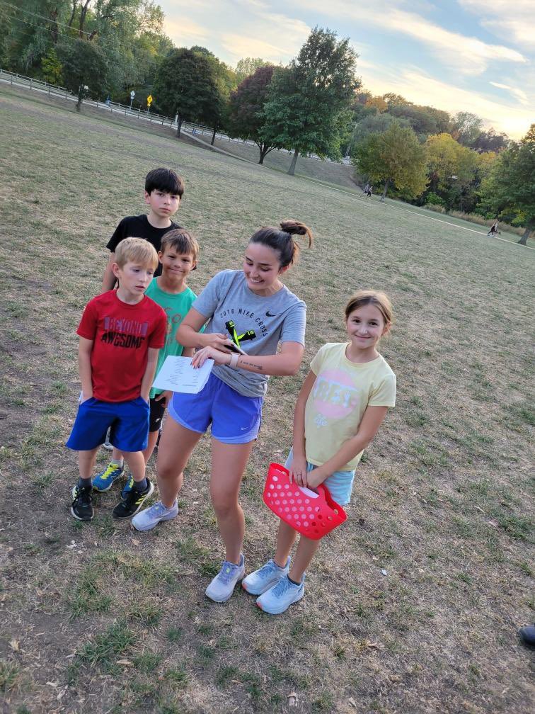 herdrunning's tweet photo. Our 5K group took a break from workouts but it was still competitive with our Park Scavenger Hunt! https://t.co/q23fkhqoRK