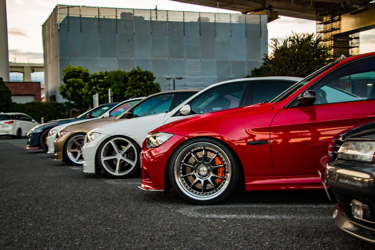 BMW_E90_323i's tweet photo. #みんなで語ろうぜ自分のカッケェ改造車

変態な僕によって魔改造されたBMW

現在22万キロ

エンジンに駆動系から足回りまで全部載せ替えて

アクティブクルーズコントロールにハイビームアシストまで付いてる

ボディ以外は別物な車🙄 https://t.co/gQjwBEQ1l3