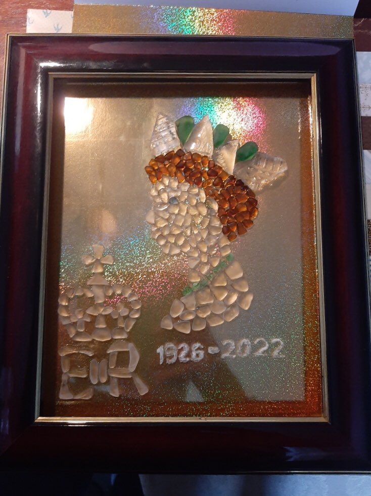 Jayde41's tweet photo. On the nearly one month anniversary of Queen Elizabeth ll death. I sat down to commemorate her in glass. All aspects of this piece are done in Lake Ontario beach glass. What do you think? Have I done her Majesty justice? https://t.co/E5KoCjNcDJ