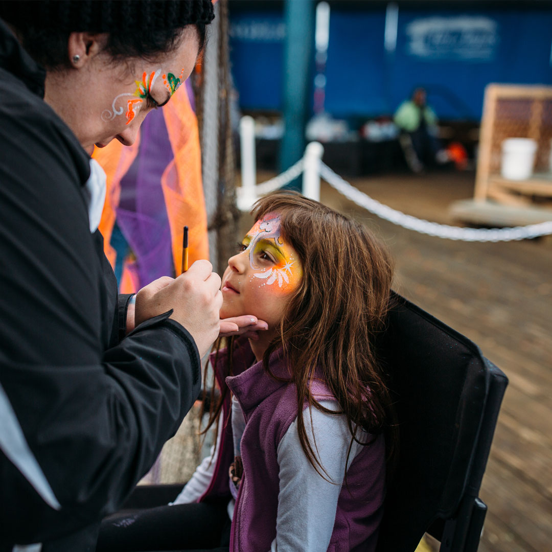 The Best Crab &amp; Seafood Festival in the U.S. is Happening October 7-9, 2022 in downtown #PortAngeles #Washington bit.ly/3yfRCTQ

📸 <a href="/ellomegs/">Megan Krueger Smith</a> 

#VisitPortAngeles #SeaFoodFestival #OlympicPeninsula