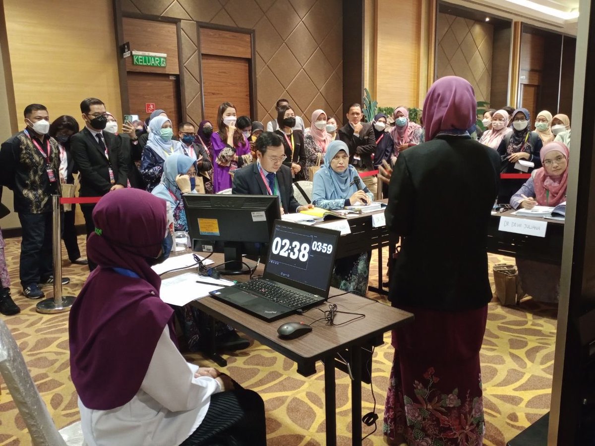 [Live Update] Poster presentation competition happening at the foyer

#QAConvention2022
#KonvensyenQA2022
#IHSR #JKNPP #MSQH
