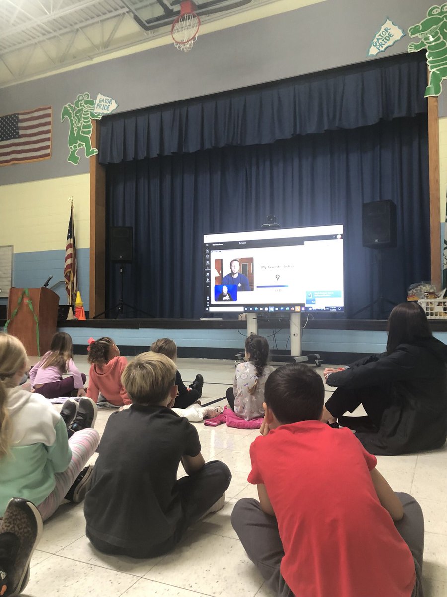 melpatterson803's tweet photo. We gathered together today to watch and learn from the NBA’s Steph Curry “live” as he read aloud a snippet from his new book and gave advice on how to never give up, be “present” in the moment, be brave, be kind, and do your best! #gatorsREAD #oceangateEDU @MicrosoftFlip https://t.co/J3IZUw0aDv