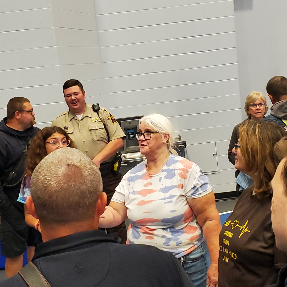 ArtesiansUnited's tweet photo. MARTINSVILLE SCHOOLS!
MORGAN COUNTY UNIFIED TRACK & FIELD DAY!
#CommunityIsStrength
@ArtesiansUnited
@AwesomeArties
@ericbowlen
@MSDMartinsville https://t.co/YYJCixUu8I