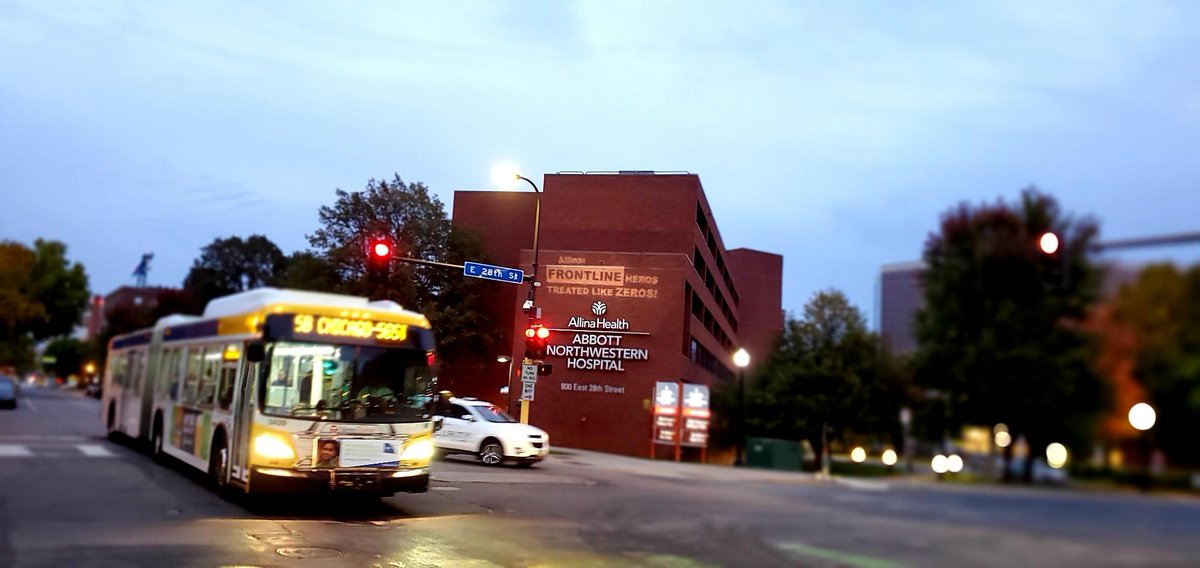seekjoyTEAM's tweet photo. “Allina: FRONTLINE HEROS TREATED LIKE ZERØS!”
Light projection at 28th &amp; Chicago in #Mpls, MN in solidarity with @AllinaHealth mental health workers on 3-day strike demand fair wages, adequate benefits and better safety measures that protect staff/patients from assault! https://t.co/XPPFKIP3UM