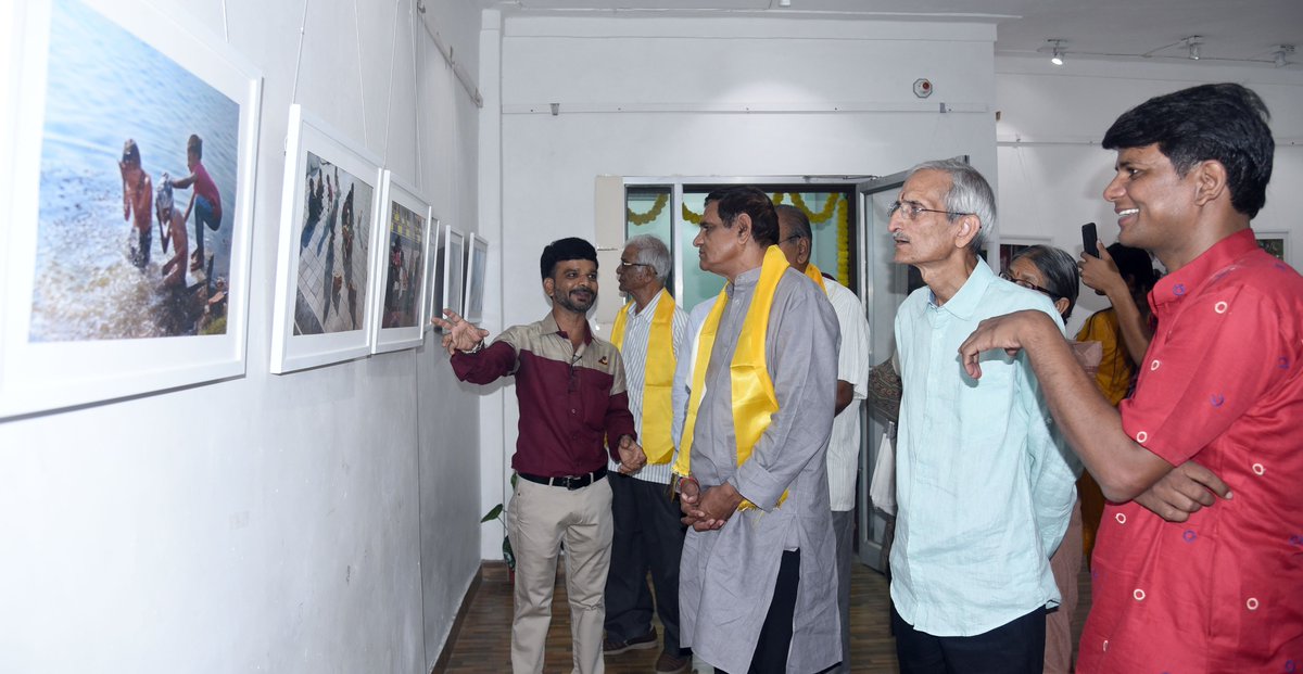 YasthaFilms's tweet photo. #photoexhibition #release
#AakritiArtInstitute
#PankajTripathiPhotography
#Bhilwara
#Gujarat https://t.co/WgvlHp8lnl