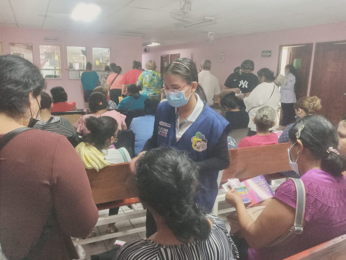 MifamManagua's tweet photo. #Managua │#DistritoTres
✅ Protagonistas del Hospital Bertha Calderón con los pacientes y personal médico de esta institución, recibieron charla🗣 sobre el contenido uso de la Cartilla para la Prevención del Femicidio🙇♀️.
#AmorALaFamilia #AmorALaVida #Nicaragua https://t.co/Zq6fvTTfNk