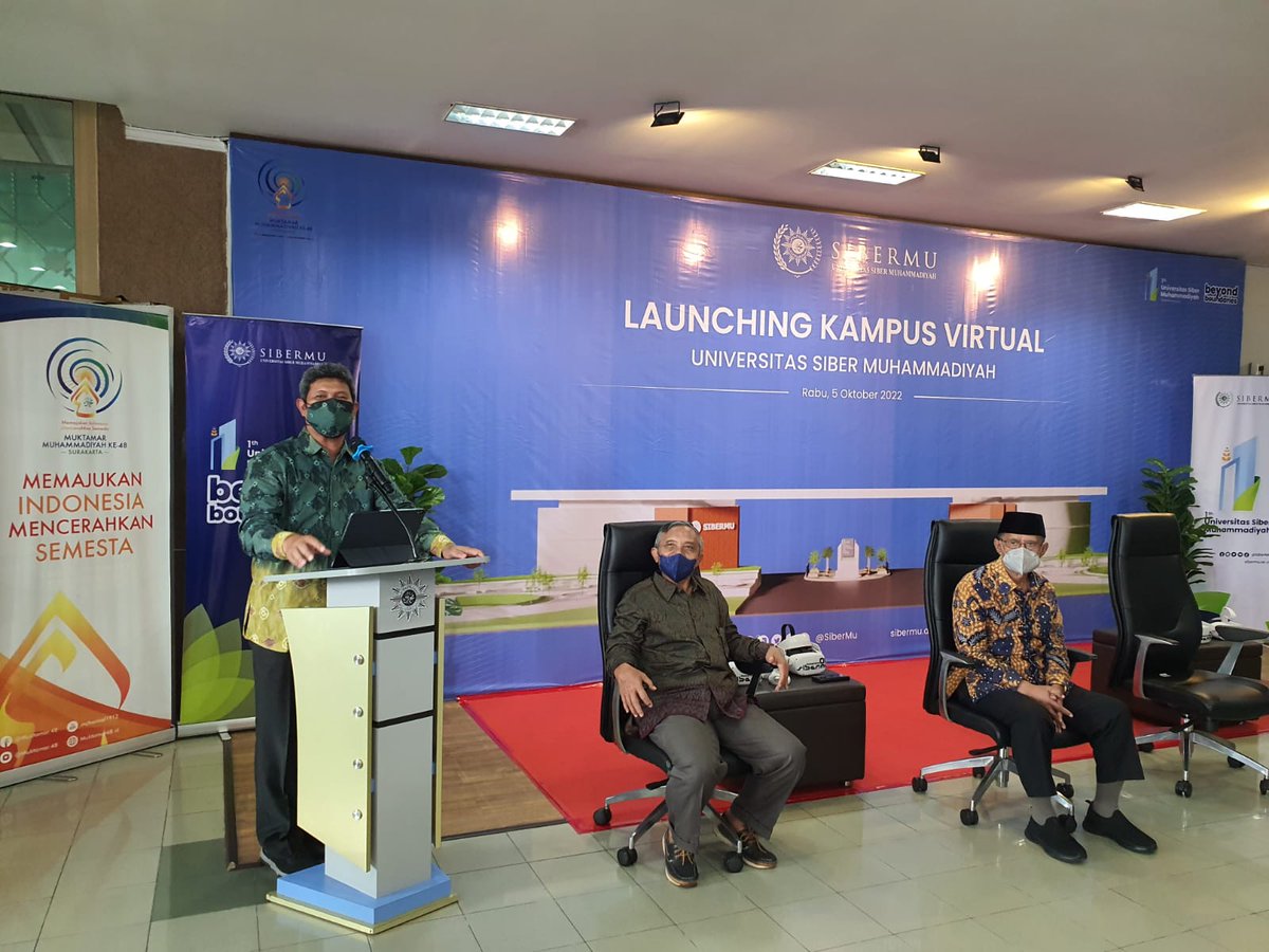 netizenmu's tweet photo. RT muhammadiyah "Penjelasan konsep Kampus Virtual oleh Bambang Riyanto, Rektor Universitas Siber Muhammadiyah dalam acara Launching Kampus Virtual Universitas Sibermu, di Gedung PP Muhammadiyah Yogyakarta, (5/10).

#Muhammadiyah #SiberMu #PendidikanV… https://t.co/szMbBDh2vO"