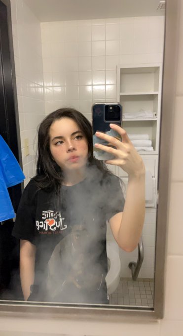 🐲🔥 https://t.co/bWfjmiPsrj