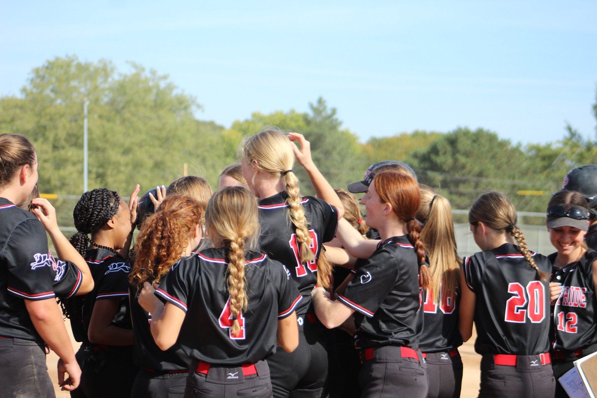 CardinalPrideSB's tweet photo. District Finals Friday! 

We are off to Grand Island to play Northwest🥎

First game at 11am
Roll Cardinal Pride❤️🖤 https://t.co/Qq3QOdEtOo