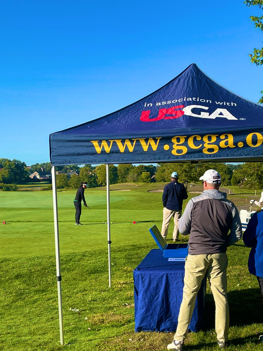 Getting to coach these girls, alongside one of the best coaches around, is the greatest joy for me! We had a senior finish her final round, freshman play with their whole heart at their first sectional tournament, AND! our own Mingjia Zhang moving on as an individual! Proud!! 💚
