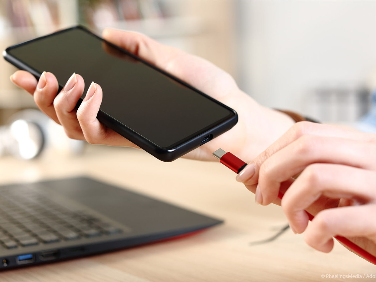 英国議会法案、電子機器にバックドアを義務付ける