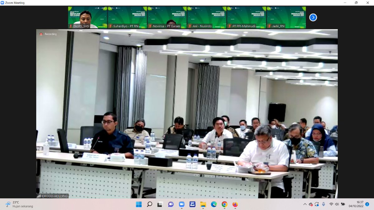 epriyosshs's tweet photo. FGD Outlook Industri Pangan Nasional 2023, menuju Pangan Kuat Indonesia Berdaulat Part2
.
@idfood_official 
@BadanPangan 
@SHS_Sumatera 
@SHS_Persero 
@KemenBUMN 
@kementan 
@FAO 
@FAOIndonesia 
@Kemendag 
.
#FAO #Food #PanganKuat #SangHyangSeri #NFA #BadanPangan #IDFood https://t.co/embBv2zP0k