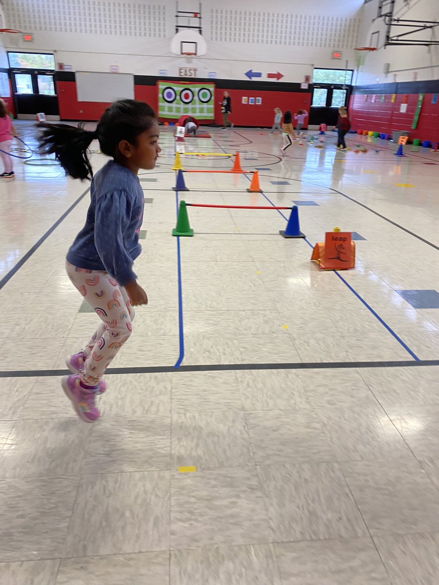 jquerryFCPSPE's tweet photo. @MsSarahPreKCMES visited Locomotorville to practice their locomotor skills.  Listening, taking turns, start/stop signals, safe movement, exploring equipment, and FUN! https://t.co/NbsCNKsHZY