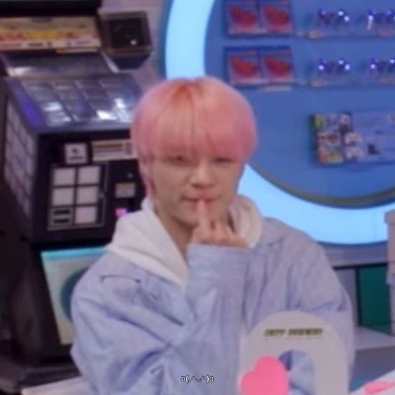 ก้อนสีชมพู ˚‧｡♡｡‧˚