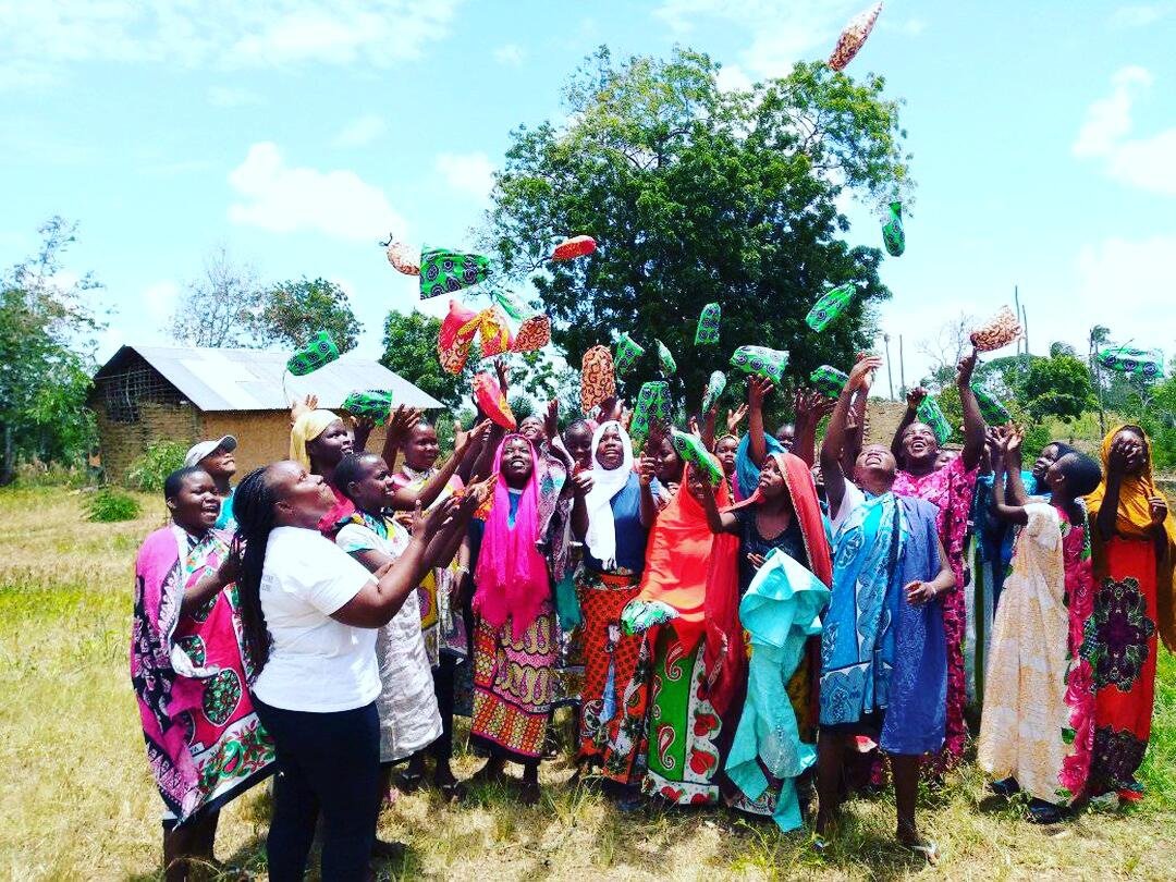 DismasBiata's tweet photo. It's the smiles given to the girls  @rts_cbo https://t.co/qhaFkcpv6N