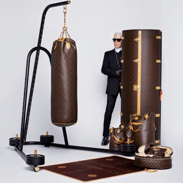 Harold Chambers on Twitter: "Kadyrov a Louis Vuitton punching bag. The case is in second photo, bag in the background if the last https://t.co/LgjlBCRZsk https://t.co/Oy9lHbsGxd" / Twitter