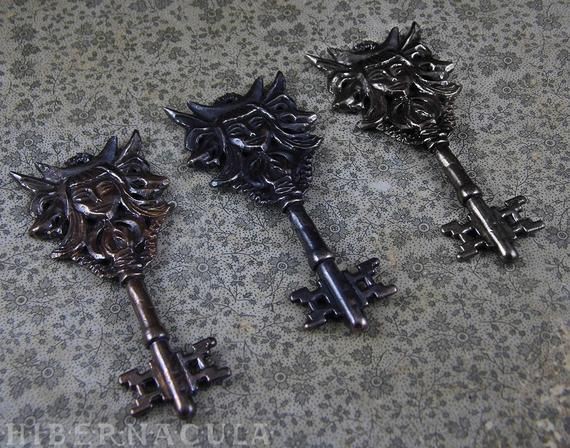 God0fMagic's tweet image. ━──────≪☪︎≫──────━

                        𝐇écate

                    𝐆reek 𝐆od
               𝐓hree-𝐟aced 𝐆od
            𝐏ansexual (𝐕ersatile)
                      𝐌usician
               𝐋oneliness 𝐋over

━──────≪☪︎≫──────━