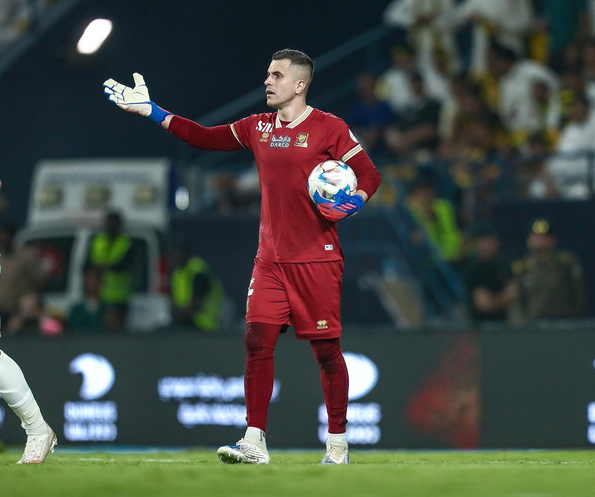 الليدر tweet media