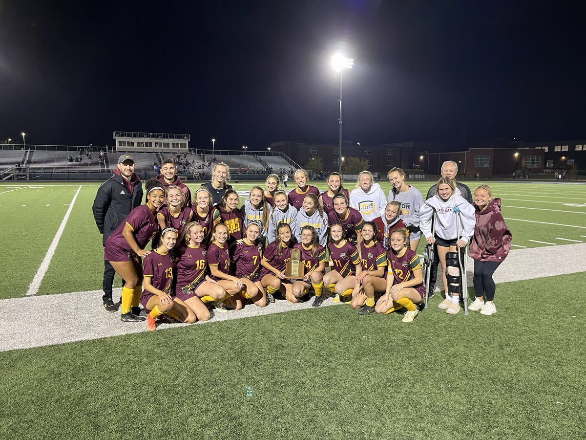 LadyGatorsGHS's tweet photo. District 14 champs!!! Thank you all who came out to support us tonight!! https://t.co/VP8CtlZV8x