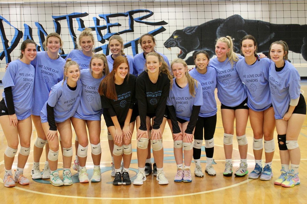 StarrsMillVB's tweet photo. Seniors, thank you for everything!! You will be missed! Tonight, we pushed Woodward to three sets but came up short, lost to Newnan in two and we got to celebrate our outstanding seniors! 💙🖤 https://t.co/AgRBmSXftU