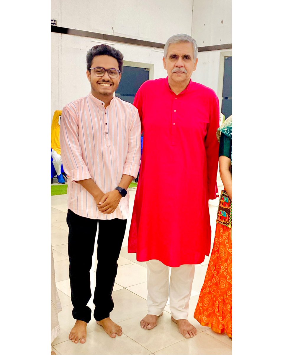 Shubhamsinha03's tweet photo. 𝐆𝐚𝐫𝐛𝐚- 𝐃𝐚𝐧𝐝𝐢𝐲𝐚 𝐑𝐚𝐚𝐬 𝐌𝐚𝐡𝐨𝐭𝐬𝐚𝐯 𝟐𝟎𝟐𝟐 𝐰𝐢𝐭𝐡 #sandeepdixit 𝐒𝐢𝐫 https://t.co/pqvtn9Ryoy