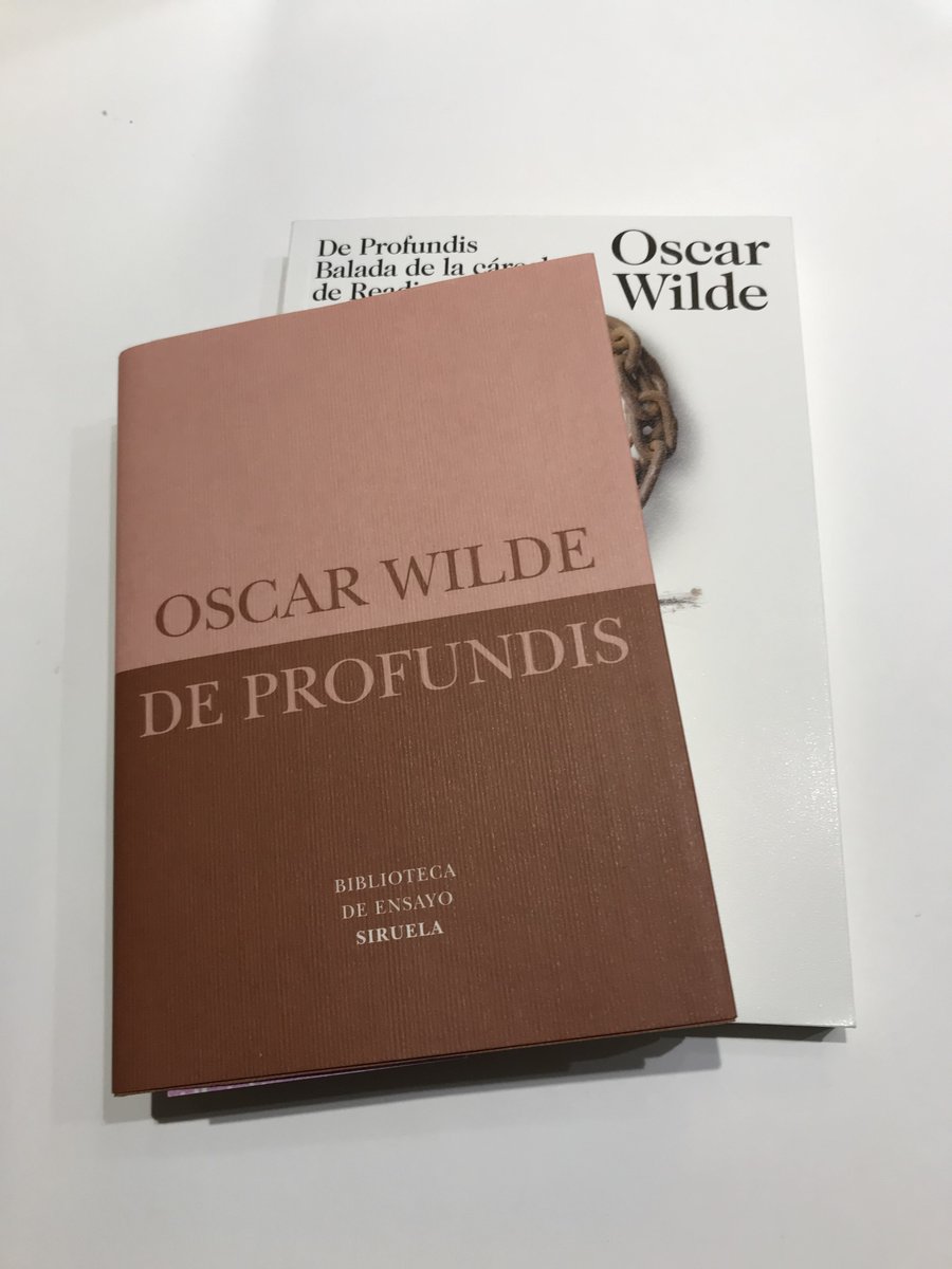 Aunque contaba con alguna otra edición, @mabescritor  me recomendó esta traducción de Siruela.
Y ayer me llegó. No pienso parar de subrayarla. 
@oscarwilde @Oscarwilde1610